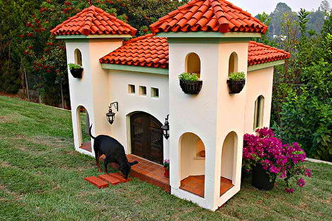 La Petite Maison Designer Doghouse