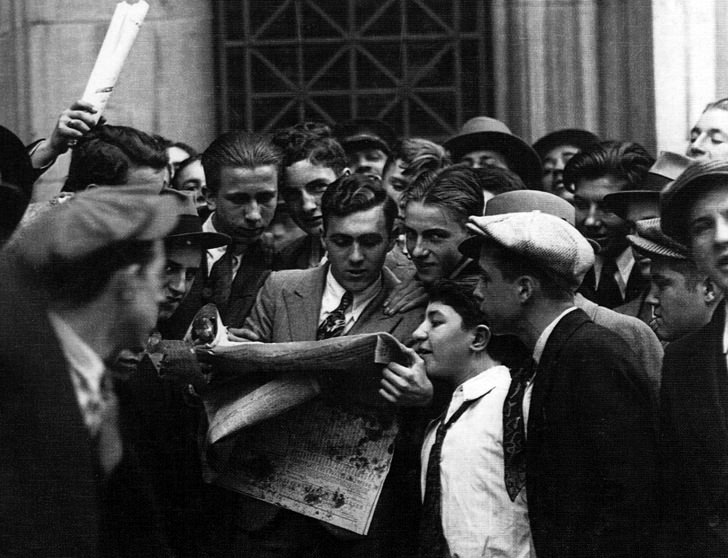 the_great_depression_stock_market_crash_black_tuesday3.jpg