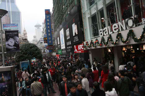 china_shanghai_sea_of_people_crowd_street3 china_shanghai_sea_of_people_crowd_street3