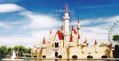 Fake Disneyland and Fake Architecture