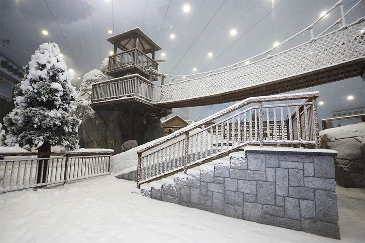 Ski Dubai - Indoor Ski Resort