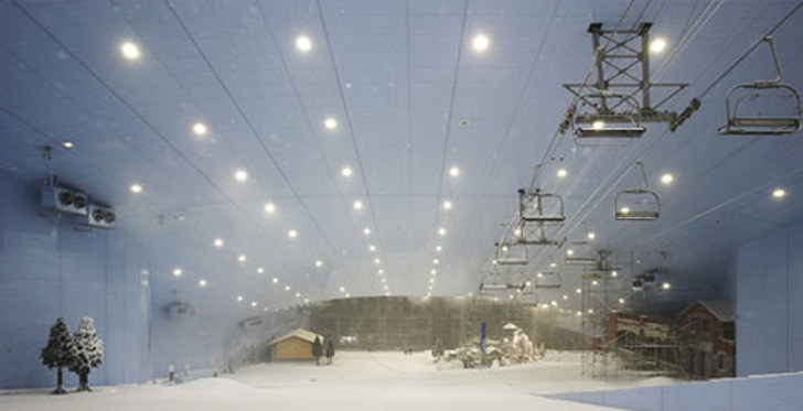 Ski Dubai - Indoor Ski Resort