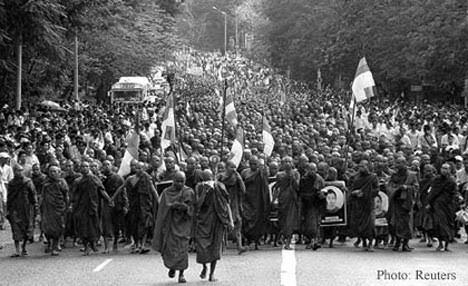 burma monks protest